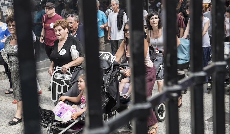 En Donostia se ha reclamado hoy el fin del alejamiento de los presos vascos. (Jagoba MANTEROLA/ARGAZKI PRESS)