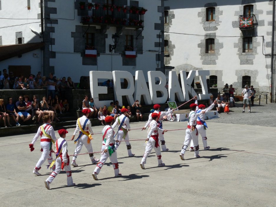 Leitza ha sido escenario de un acto a favor del derecho a decidir. (@GED_Mendialdea) Leitza ha sido escenario de un acto a favor del derecho a decidir. (@GED_Mendialdea)