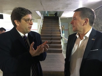 Uno de los encuentros mantenidos por Otegi en Montevideo. (EH BILDU)