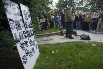 Acto en recuerdo de los represaliados en Santa Isabel, celebrado en 2010. (Juanan RUIZ/ARGAZKI PRESS)