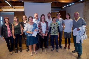 Un momento de la presentación del manifiesto ‘No al TAV, sí al cambio’. (Iñigo URIZ/ARGAZKI PRESS)