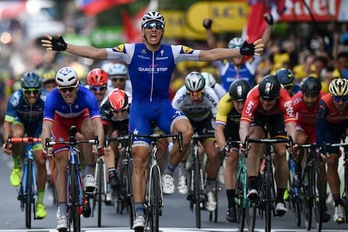 Esprintean nagusitu da Marcel Kittel. (Jeff PACHOUD/AFP)