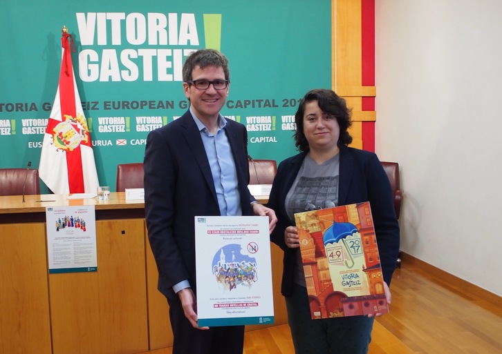 Gorka Urtaran y Estíbaliz Canto, en la presentación del programa festivo. (GASTEIZKO UDALA)