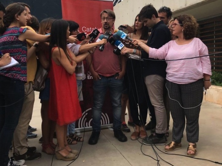 Xavier Domènech, coordinador general de Catalunya en Comú, hace declaraciones al término de la reunión. (@CatEnComu)