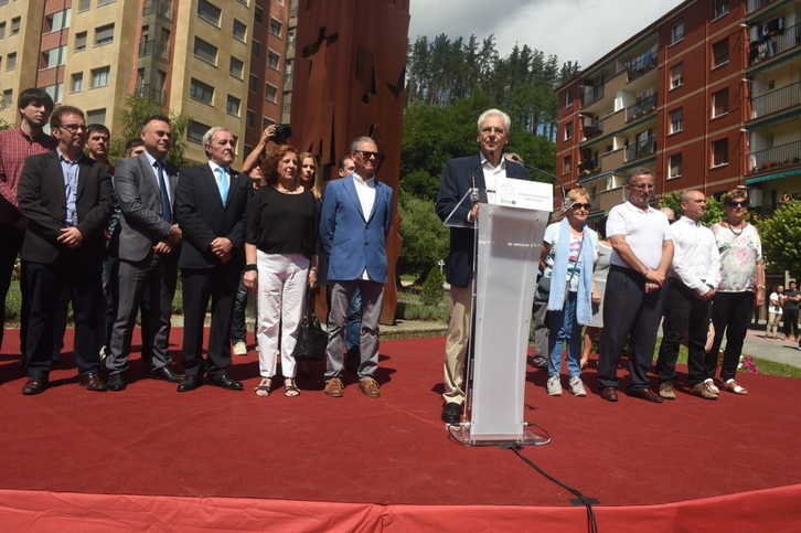 Escenario del acto de Ermua. (ARGAZKI PRESS)