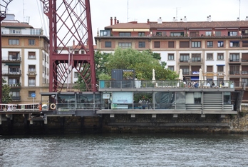 Terraza del Puente Colgante.