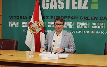 Gorka Urtaran, en su comparecencia de este viernes. (www.vitoria-gasteiz.org)