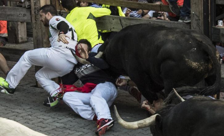 En estos sanfermines ha habido siete corredores corneados. (Jagoba MANTEROLA/ARGAZKI PRESS)