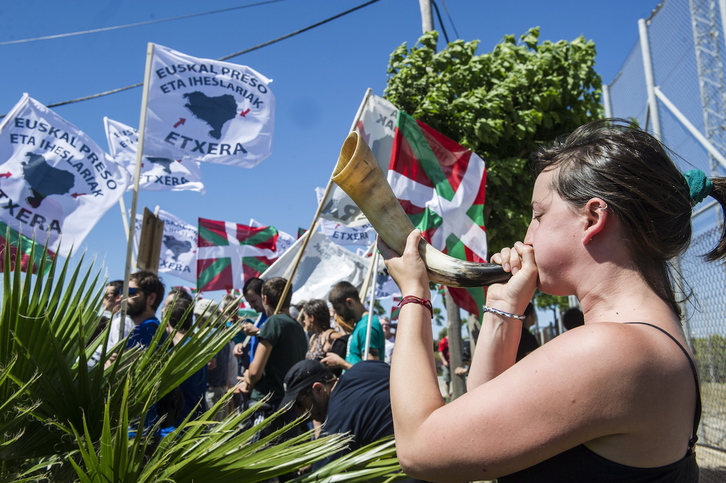 Marcha a la prisión de Puerto de Santa María en mayo. (Marisol RAMIREZ | ARGAZKI PRESS)