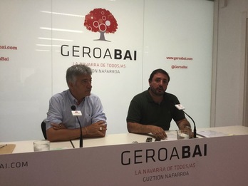 Koldo Martínez y Unai Hualde, en la comparecencia de hoy en Iruñea. (@geroabai)