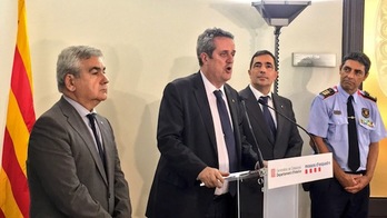 El nuevo conseller de Interior, Joaquim Forn, durante su intervención. (@quimforn)