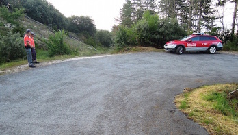 Agentes de la Policía Foral, en el lugar del accidente. (Policía Foral)