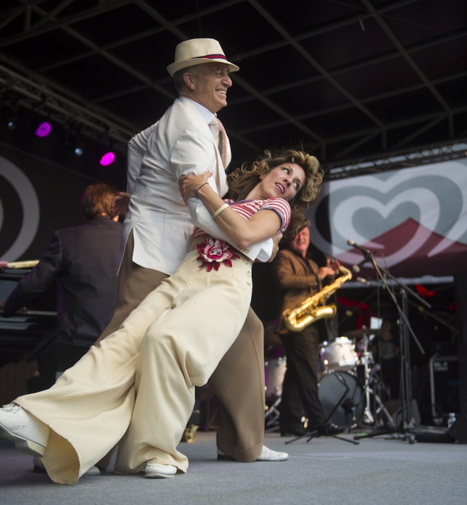 Ray Gelato and The Enforcers dantzan. (Juan Carlos RUIZ/ARGAZKI PRESS)