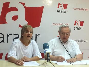 Rebeka Ubera eta Patxi Zabaleta, agerraldian. (NAIZ.EUS)