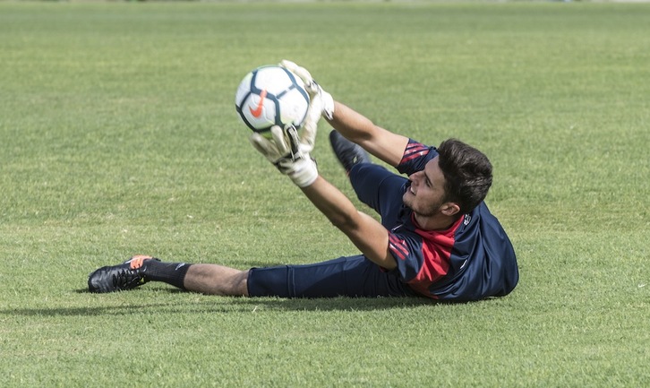 Sergio Herrera, entrenando en las instalaciones de Taxoare. (Jagoba MANTEROLA/ARGAZKKI PRESS)