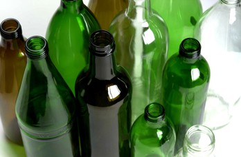 La mairie met des caissettes à verre à disposition des commerçants qui le souhaitent