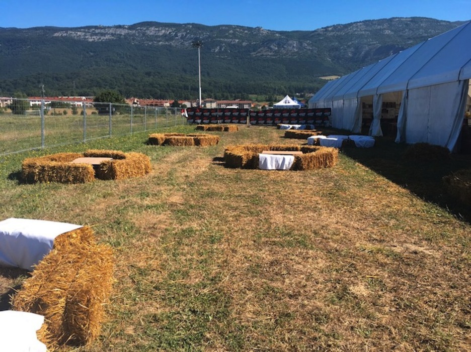 El comedor exterior. (@Hatortxurock) El comedor exterior. (@Hatortxurock)