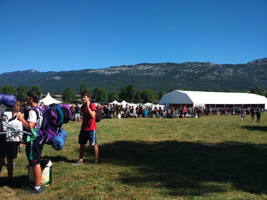 Haciendo cola para el camping. (@Hatortxurock) Haciendo cola para el camping. (@Hatortxurock)