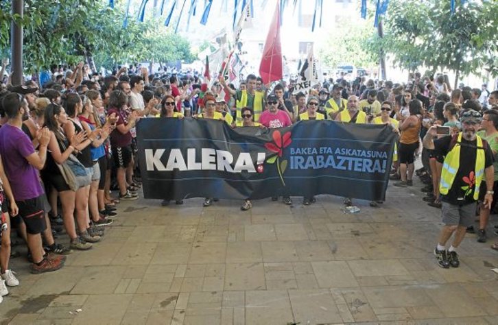 Kalera martxa finalizó su recorrido en Hatortxu Rock. (Gorka RUBIO | ARGAZKI PRESS)
