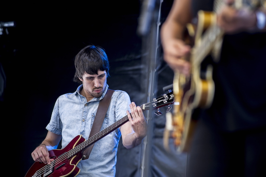 El bajista de Anari, totalmente concentrado. (Jaizki FONTANEDA / ARGAZKI PRESS) El bajista de Anari, totalmente concentrado. (Jaizki FONTANEDA / ARGAZKI PRESS)