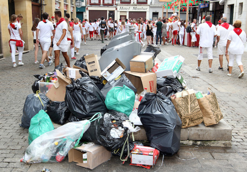 Baionako besten azken eguna iruditan. ©Bob EDME