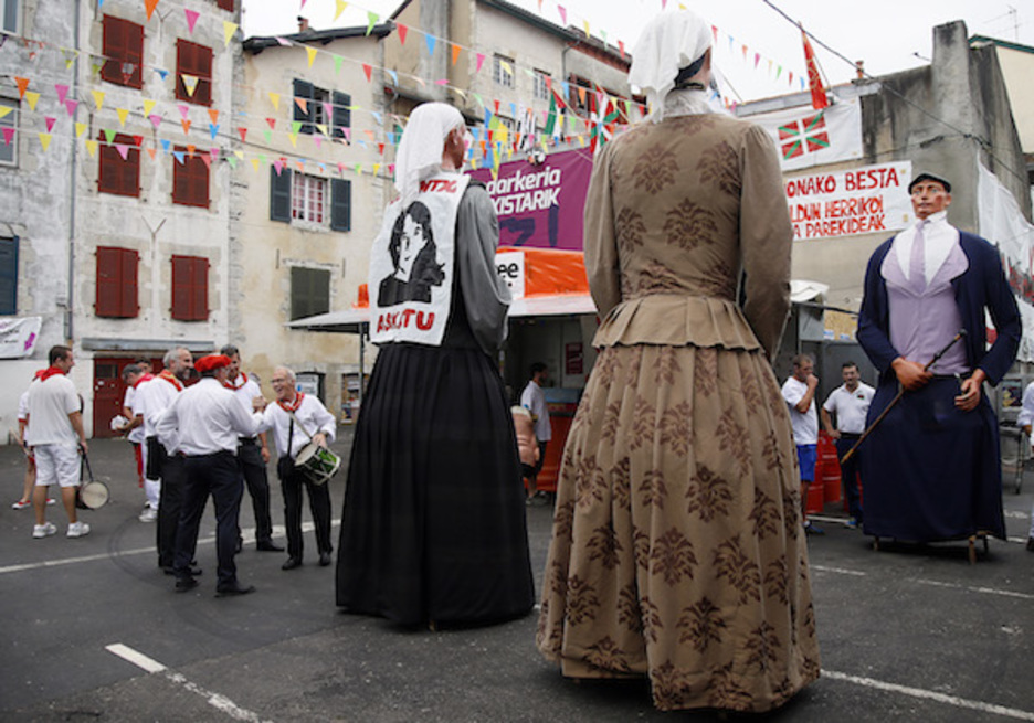 Baionako besten azken eguna iruditan. ©Bob EDME