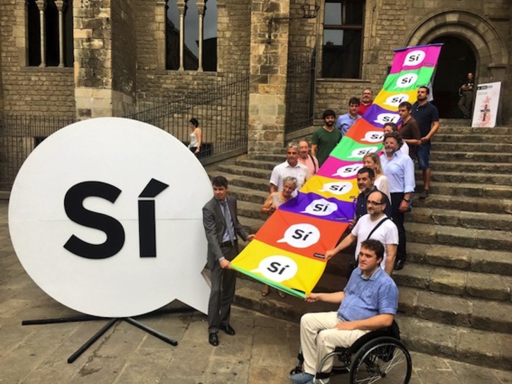 Foto de familia tras la presentación de la campaña unitaria por el Sí a la independencia. (ANC)