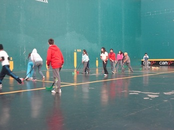 El pasado curso participaron en este programa para fomentar el deporte 4.646 estudiantes de Primaria y Secundaria. (GOBIERNO DE NAFARROA)