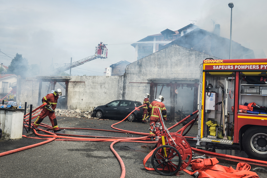 Les pompiers sont restés plusieurs heures sur le site. © Isabelle Miquelestorena