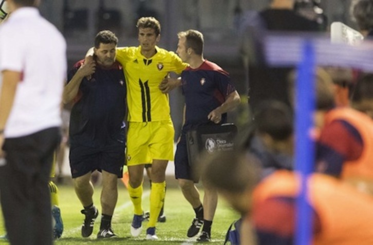 Torró se lesionó durante el partido jugado el pasado sábado ante el Huesca. (OSASUNA)