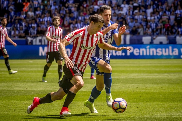 Sergio Llamas, iazko Athleticen aurkako derbian. (Jaizki FONTANEDA / ARGAZKI PRESS)