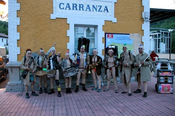 Orkrestra elektrotxaranga.