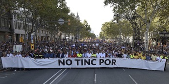 «No tinc por», mensaje claro al frente de la movilziación de Barcelona. (Lluis GENÉ / AFP)