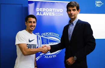 Bojan Krkic ya es albiazul. (@Alaves)