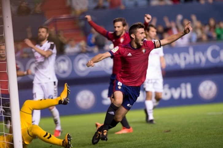 Oier celebra uno de los tantos de Osasuna en la eliminatoria ante el Albacete. (Iñigo URIZ/ARGAZKI PRESS)