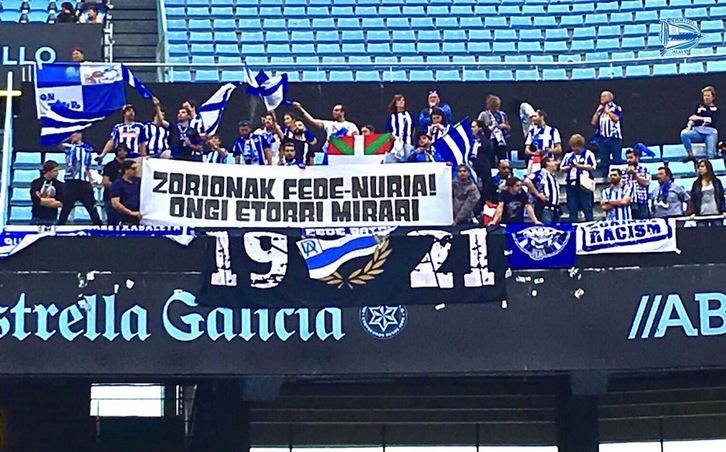 Aficionados alavesistas desplazados hasta Vigo. (@Alaves)