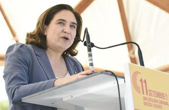 Ada Colau, en una foto de la Diada de este año. (Josep LAGO/AFP)