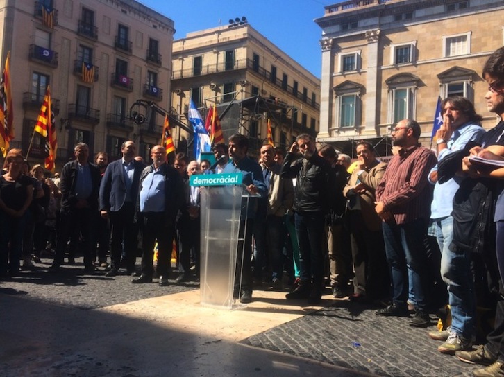 Comparecencia de la ANC y de Òmnium tras la operación de la Guardia Civil. (@zalduariz)