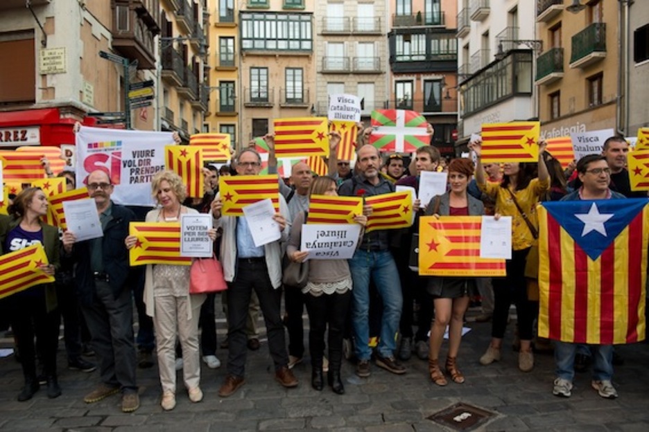 Esteladas en la plaza consistorial de Iruñea. (Iñigo URIZ/ARGAZKI PRESS) Esteladas en la plaza consistorial de Iruñea. (Iñigo URIZ/ARGAZKI PRESS)