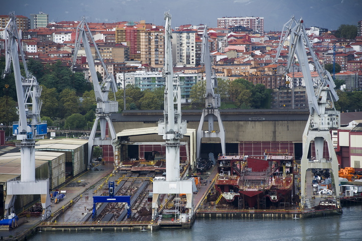Instalaciones de La Naval, en Sestao. (Luis JAUREGIALTZO/FOKU)