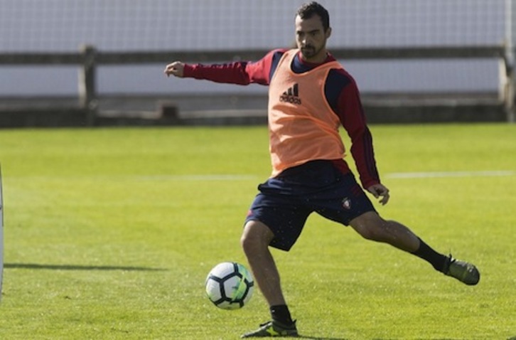 De las Cuevas jugó en el Sporting tres años y medio. (OSASUNA)