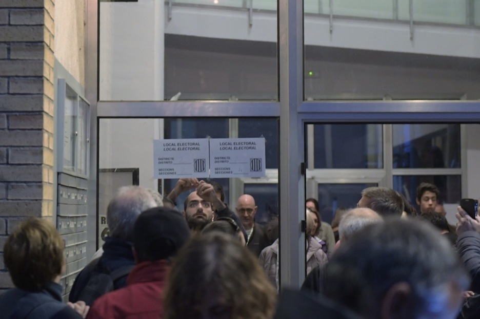 El colegio electoral del Centre Civil de Berga, preparado para abrir. (Gorka RUBIO/ARGAZKI PRESS)