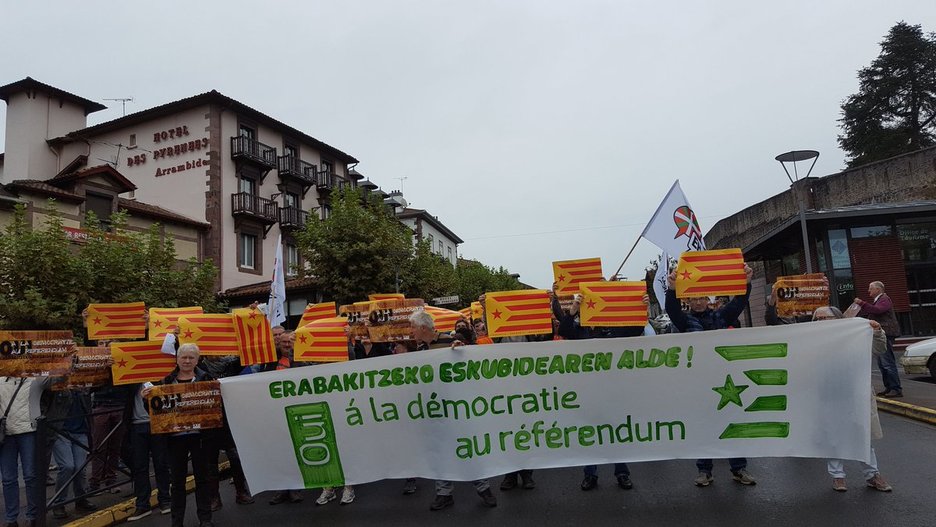 Elkarretaratzea Donibane Garazin. (@MenaneOxan) Elkarretaratzea Donibane Garazin. (@MenaneOxan)