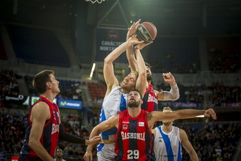 El final del partido no ha sido apto para cardíacos. (Jaizki FONTANEDA/ARGAZKI PRESS)
