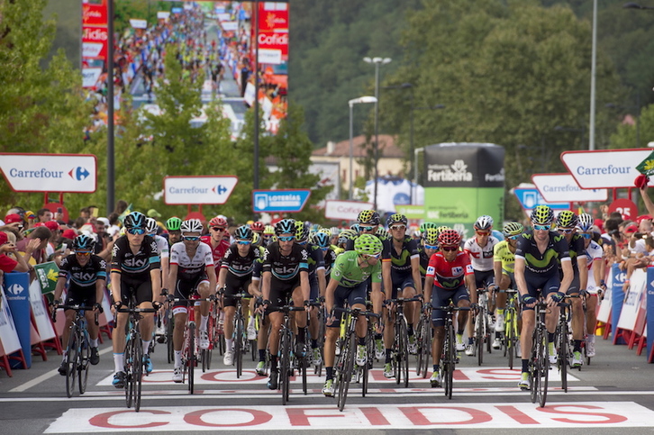 2016an Vueltaren etapa bat Bilbon bukatu zen. (Iñigo URIZ / ARGAZKI PRESS)