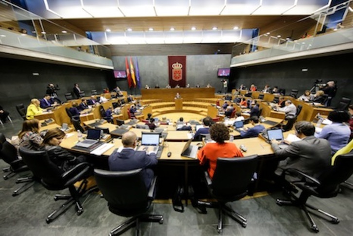 Un momento del Debate sobre el Estado de Nafarorroa que se está celebrando en la Cámara. (PARLAMENTO DE NAFARROA)