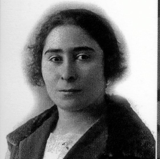 Elena Tudurik tesia egin zuen 1920an euskal jantziaz. Emilio Latorre