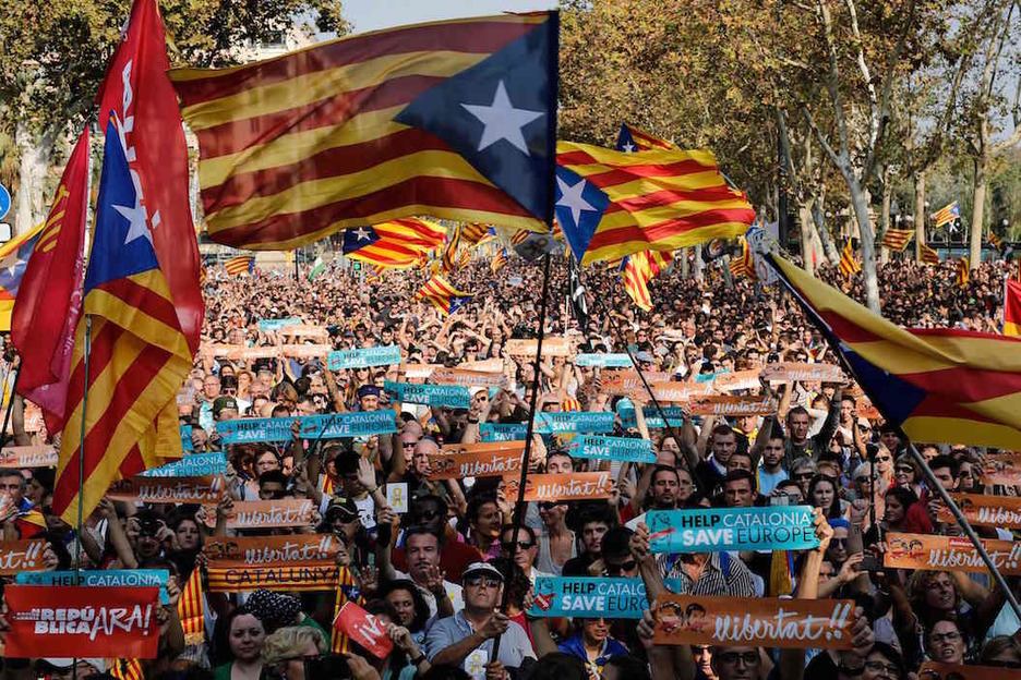 Jai giroa Bartzelonako kaleetan. (Pau BARRENA / AFP)