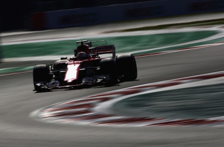 Vettel ha logrado en México la quincuagésima ‘pole’ de su carrera. (Clive MASON/AFP)