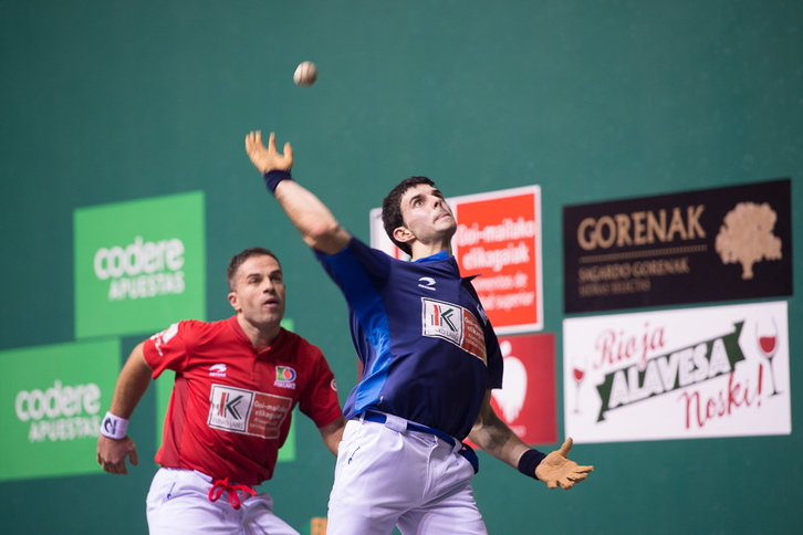 Altuna se impuso a Olaizola en el Labrit. (Iñigo URIZ/ARGAZKI PRESS)